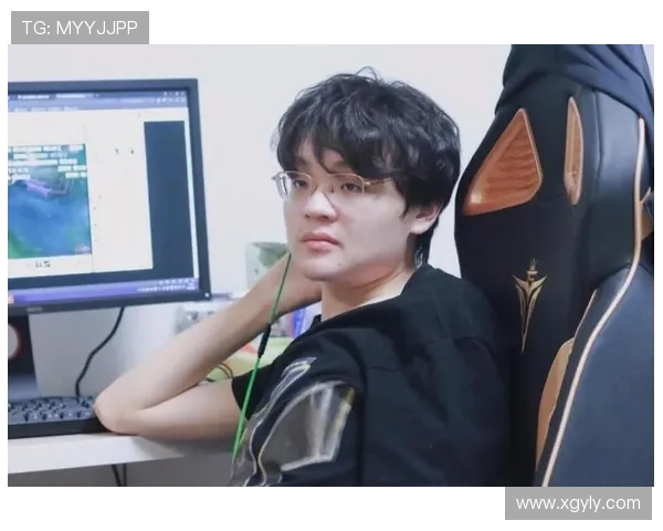 V5战队在世界大师赛中以72分稳居积分榜首位，展现强劲实力