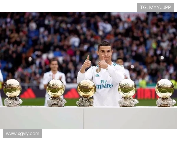 《聚焦足球传奇人物的成长与辉煌 足坛巨星的崛起与影响力》 《聚焦足球传奇人物的成长与辉煌 足坛巨星的崛起与影响力》