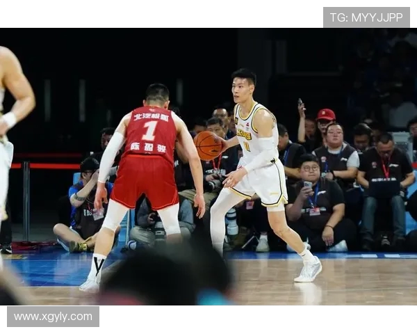 浙江广厦新赛季全力冲击总冠军展现球队凝聚力与年轻力量崛起 浙江广厦新赛季全力冲击总冠军展现球队凝聚力与年轻力量崛起