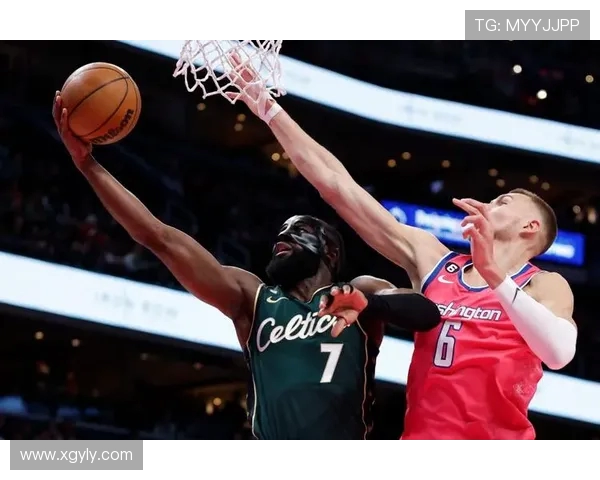 火箭与奇才激战正酣NBA赛场精彩瞬间回顾与分析 火箭与奇才激战正酣NBA赛场精彩瞬间回顾与分析